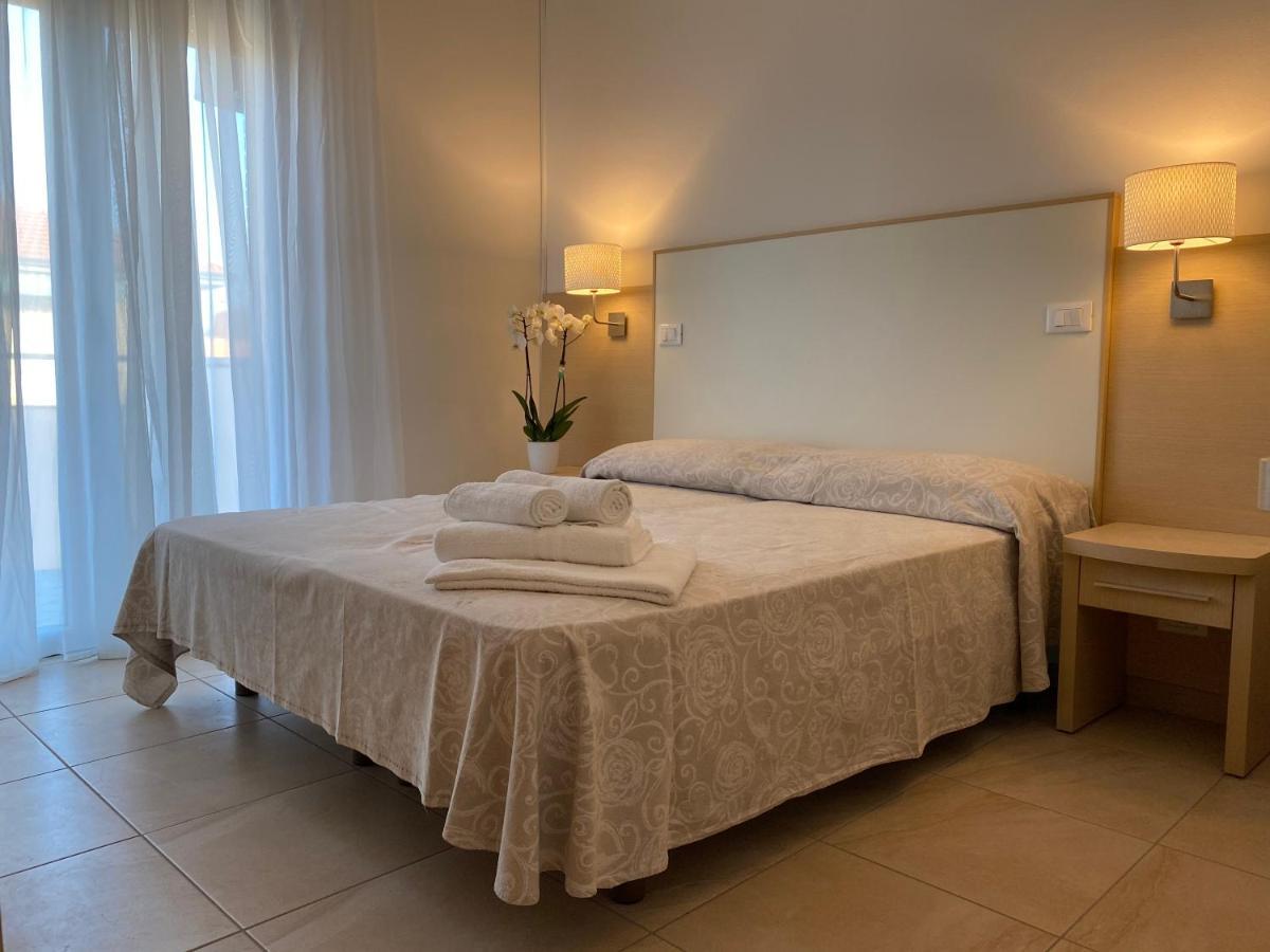 Hotel Palladio B&B Cervia Eksteriør billede